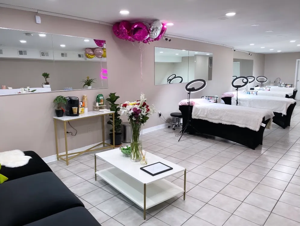 The lash beds in the back room